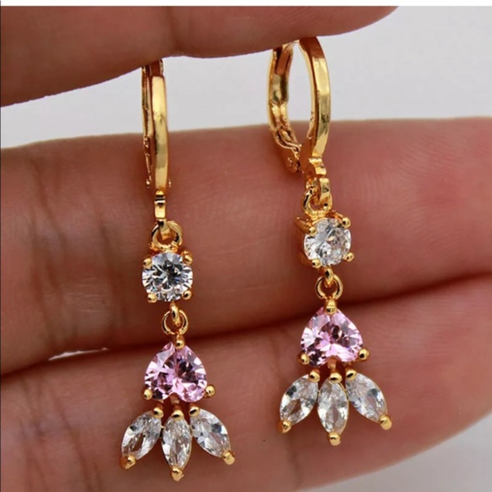 Pink heart gold angle drop earrings